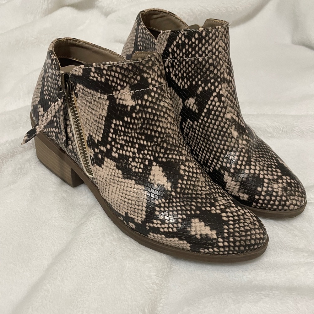Light brown Snake Skin Heeled Boots